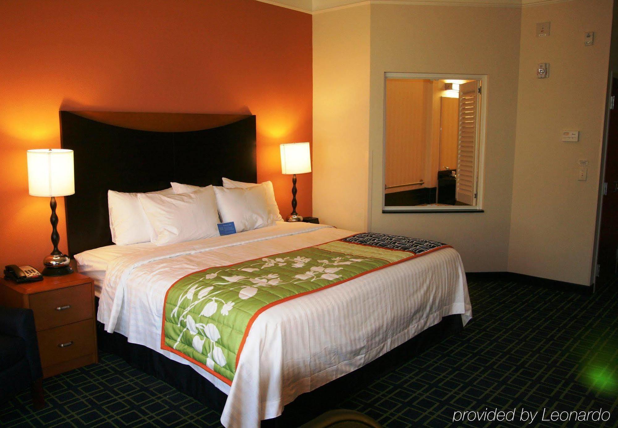 Fairfield Inn And Suites By Marriott Birmingham Pelham/I-65 Номер фото